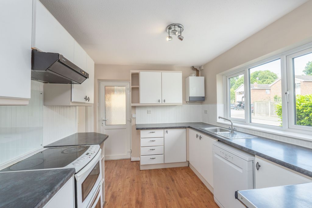 Property photo 2 of 34 Gallery