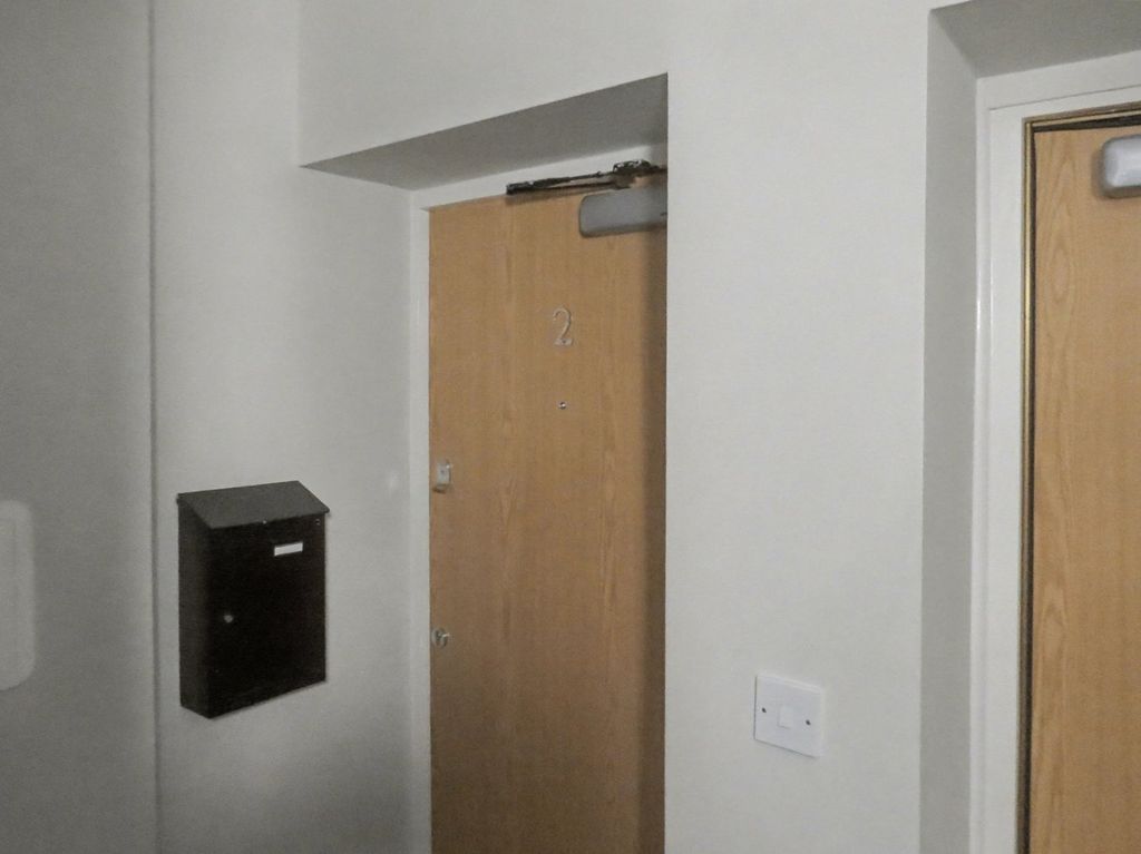 Property photo 2 of 25