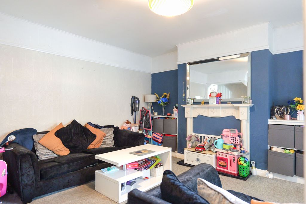 Property photo 3 of 30