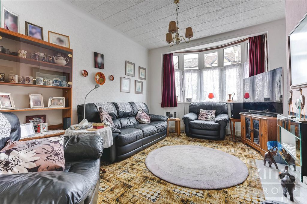 Property photo 3 of 17 Burleigh Road Wm-11.Jpg