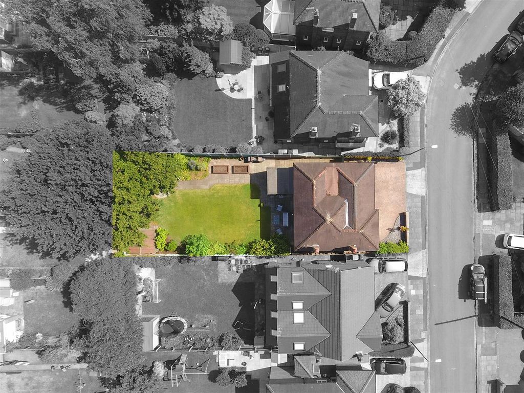 Property photo 2 of 30