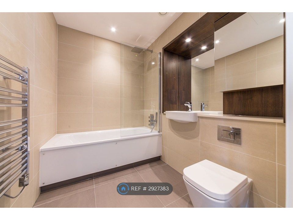 Property photo 2 of 7 Bathroom