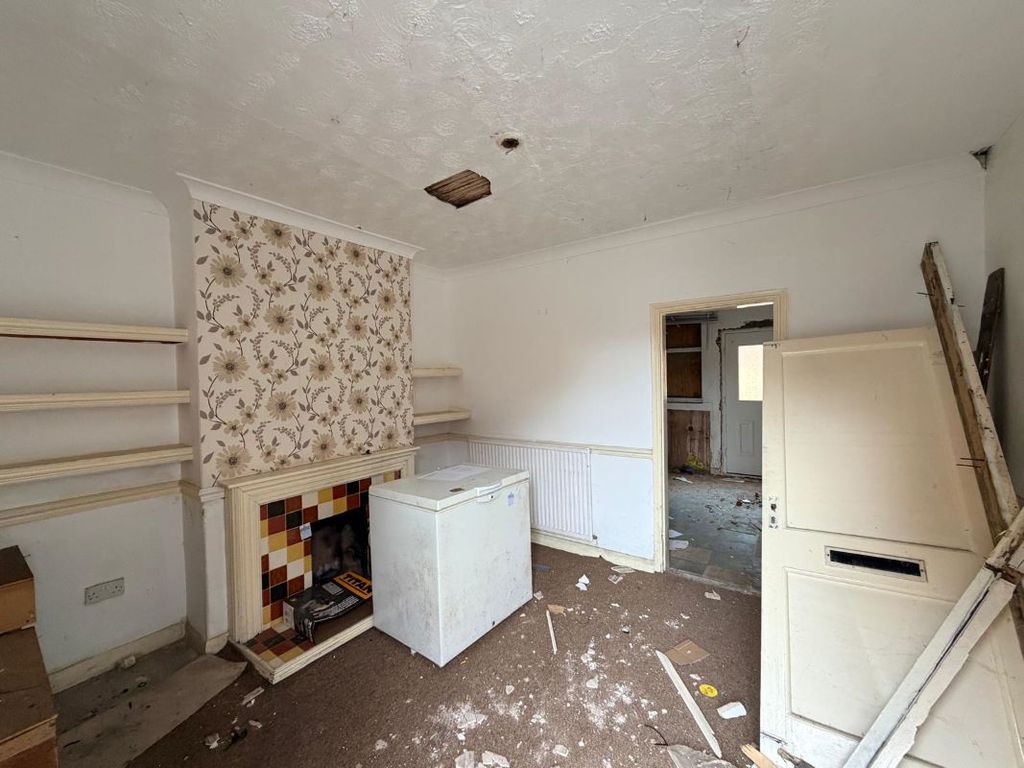 Property photo 2 of 7 Image 2