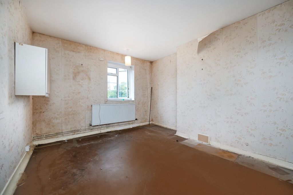 Property photo 3 of 10 Bedroom One