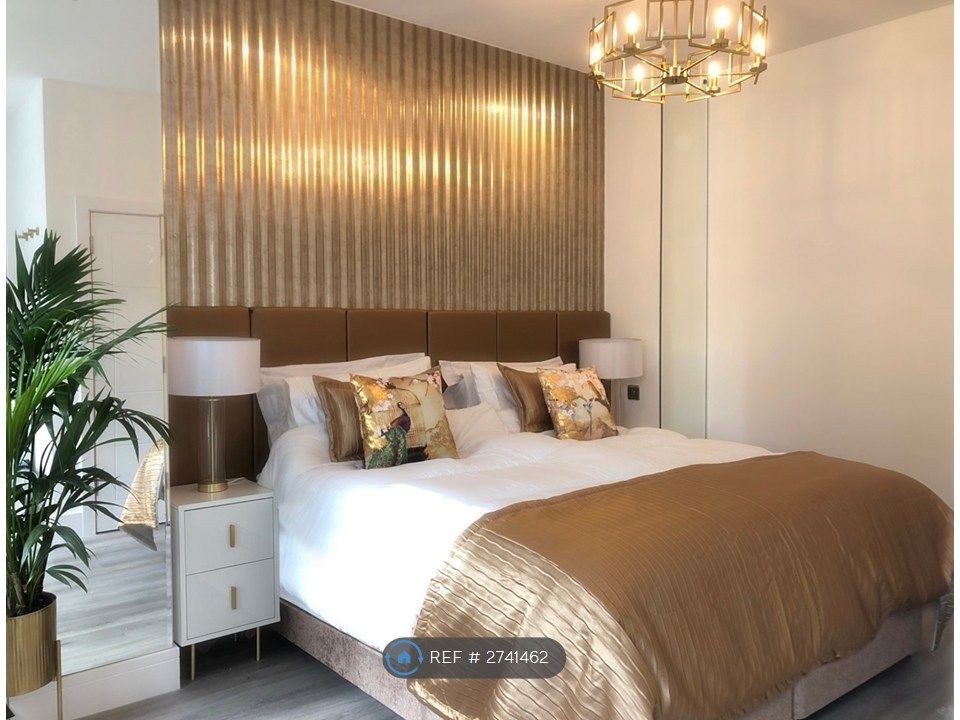 Property photo 1 of 13 Luxury Super King Suit