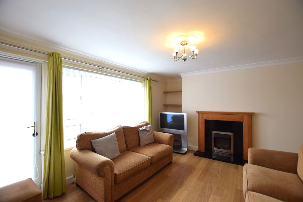 Property photo 2 of 7 Living Room