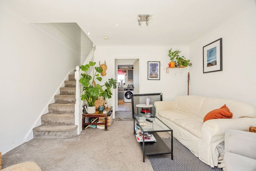 Property photo 2 of 20 Pbox-Img.Jpg
