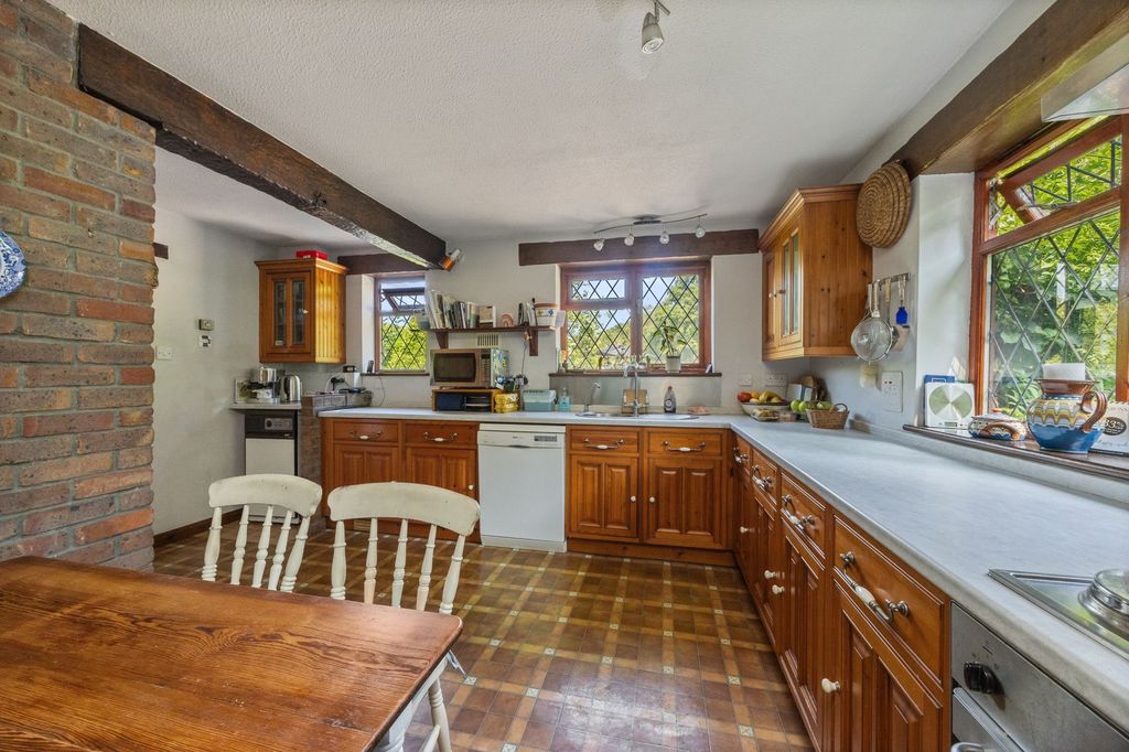 Property photo 3 of 30