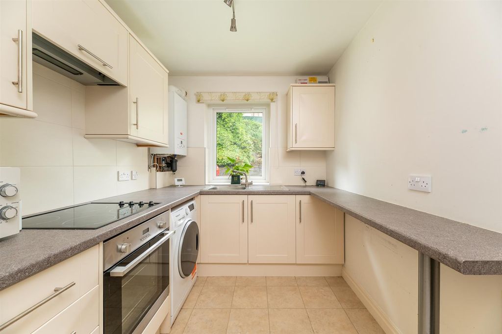 Property photo 2 of 18 Kitchen