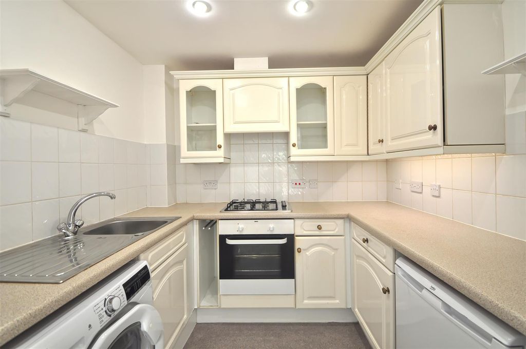 Property photo 3 of 7 Kitchen.Jpg