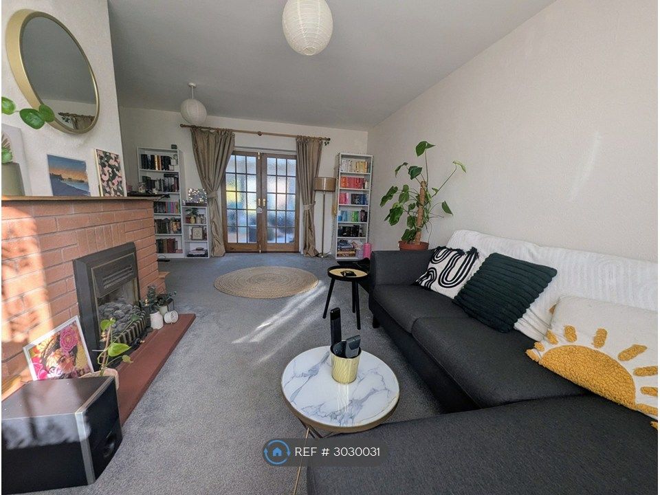 Property photo 2 of 13 Lounge