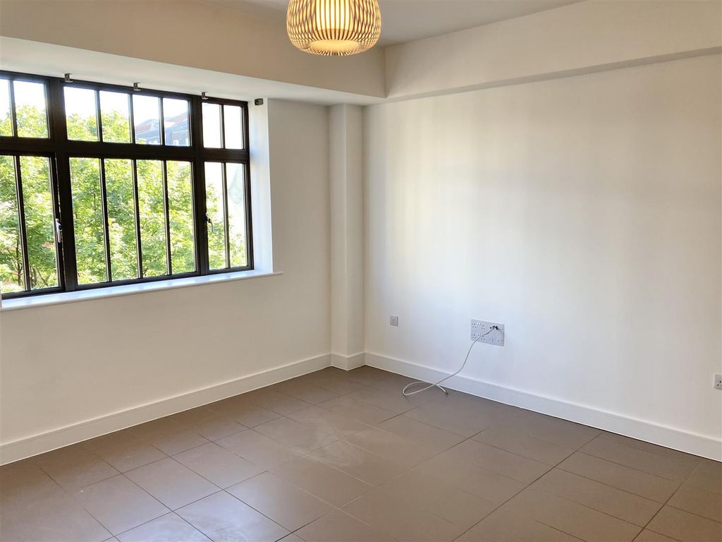 Property photo 3 of 13 Img_0340.Jpg