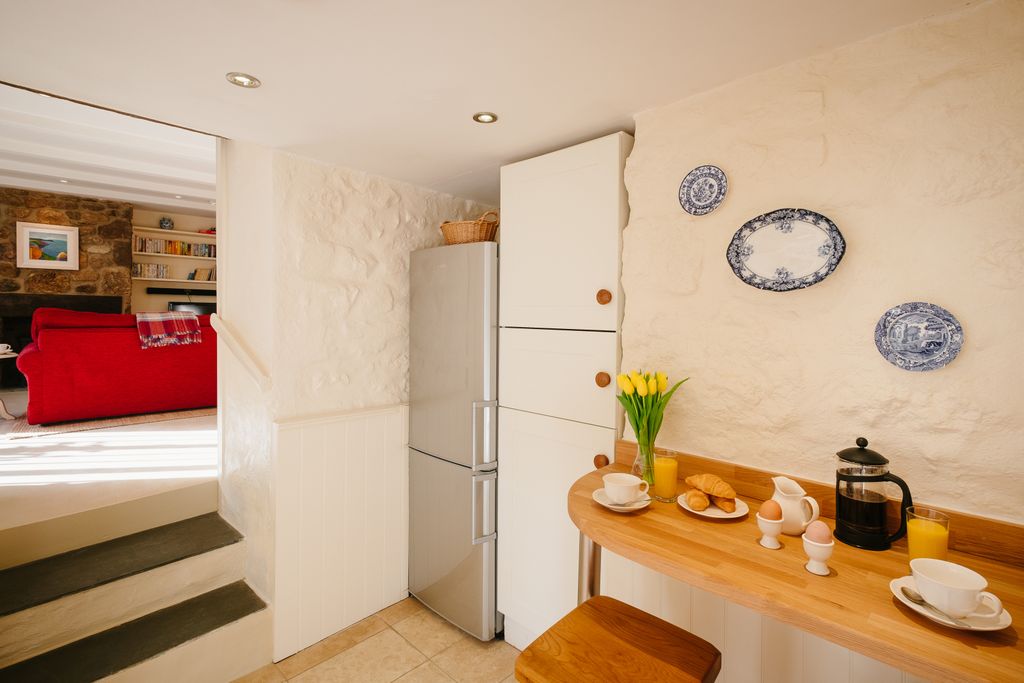Additional image 5 of 1 bed flat for saleNew Street, Penzance TR18