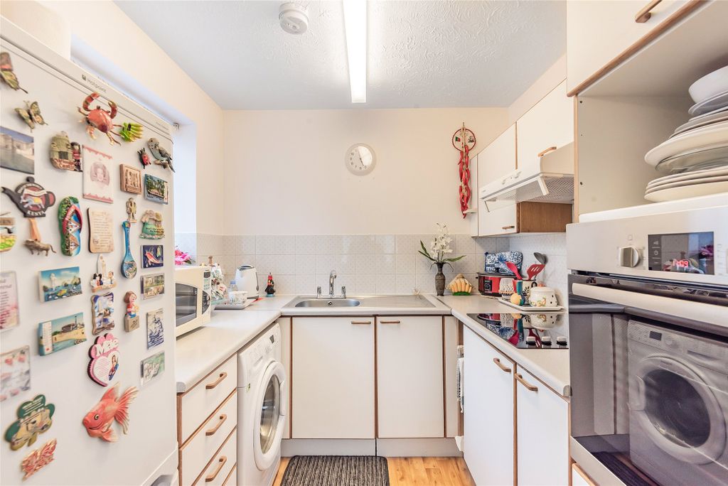 Property photo 2 of 14 Kitchen