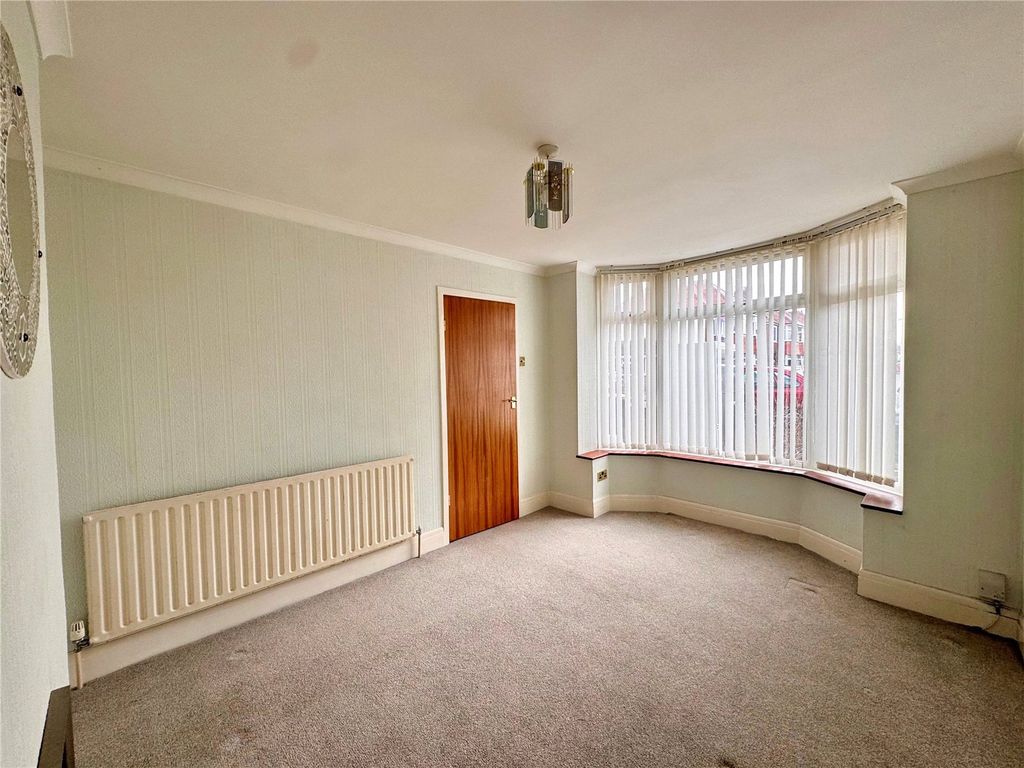 Property photo 2 of 15 Picture No. 26