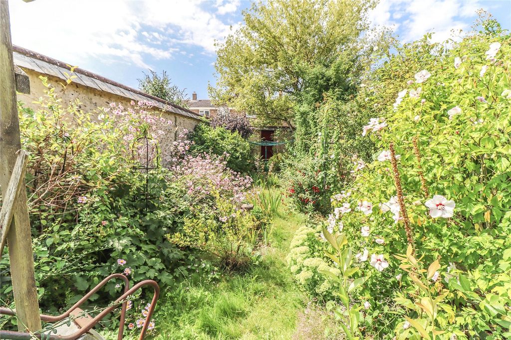 Property photo 3 of 17 Picture No. 29