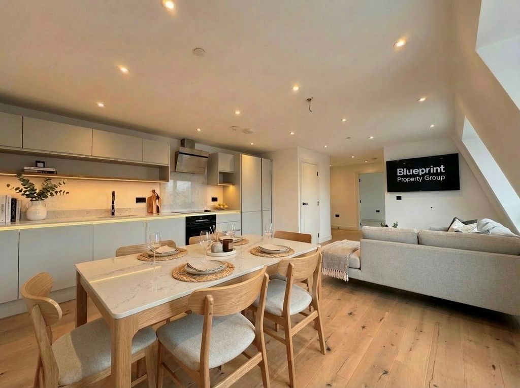 Property photo 2 of 6 Gallery