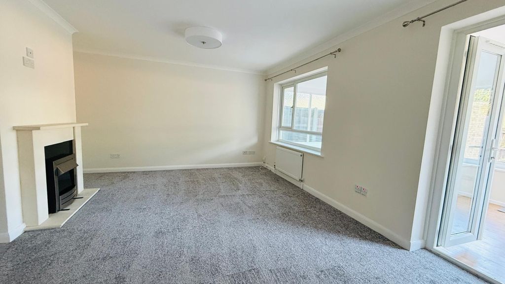 Property photo 2 of 11 5361153