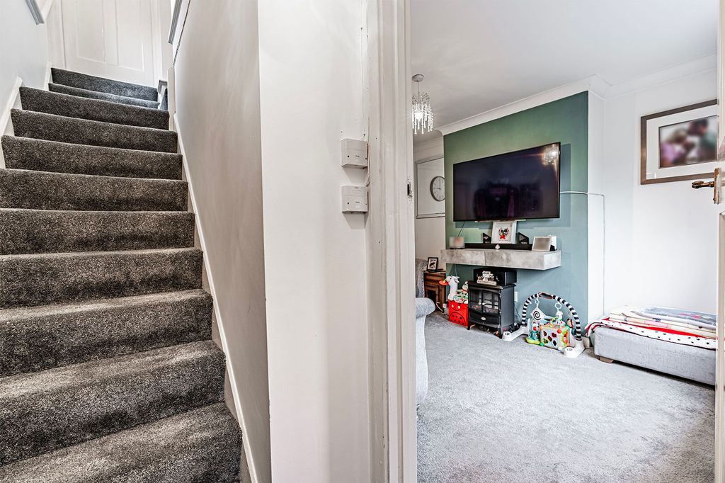 Property photo 3 of 26