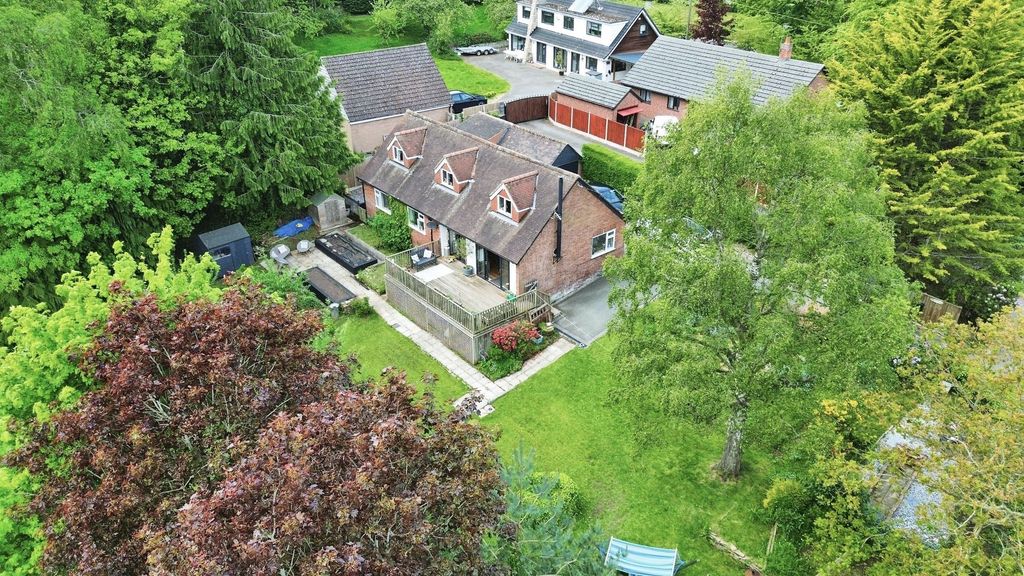 Property photo 3 of 28