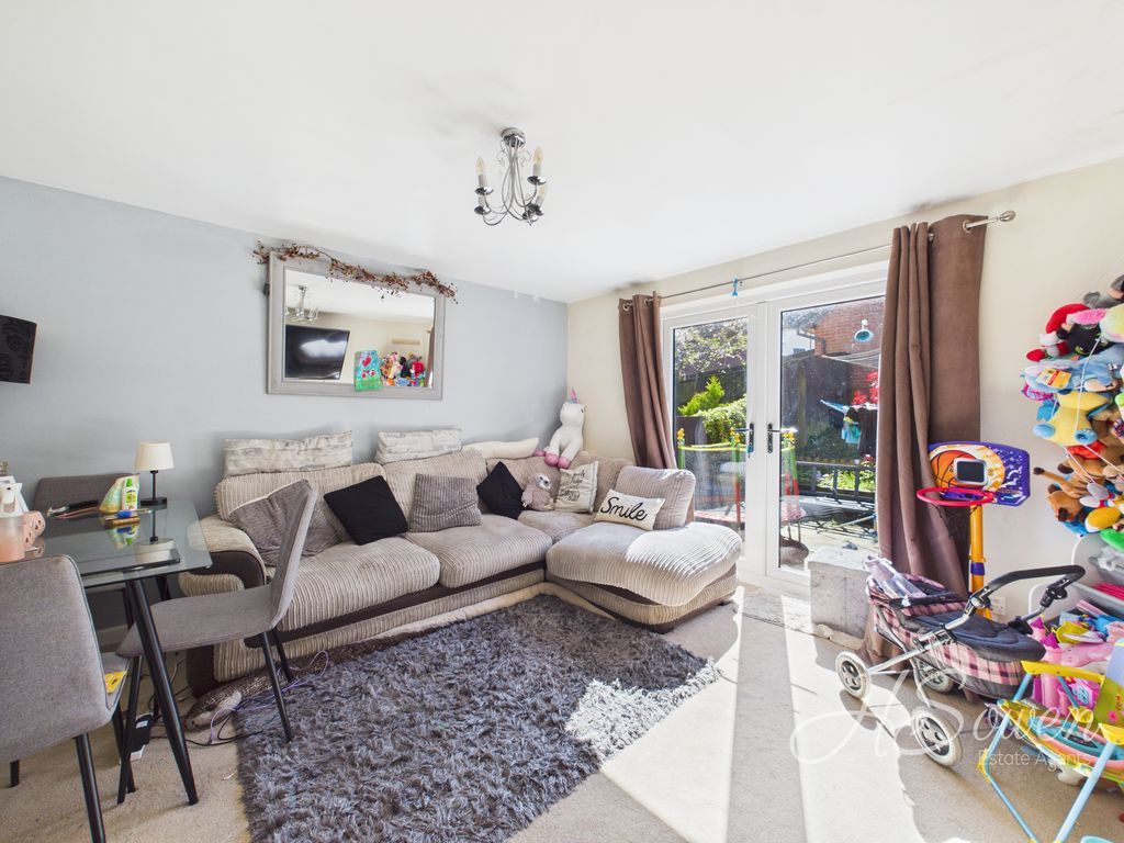 Property photo 3 of 11 Photo 3