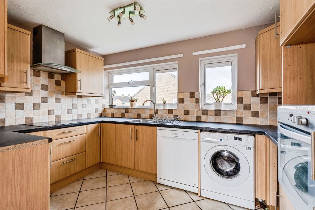 Property photo 2 of 16