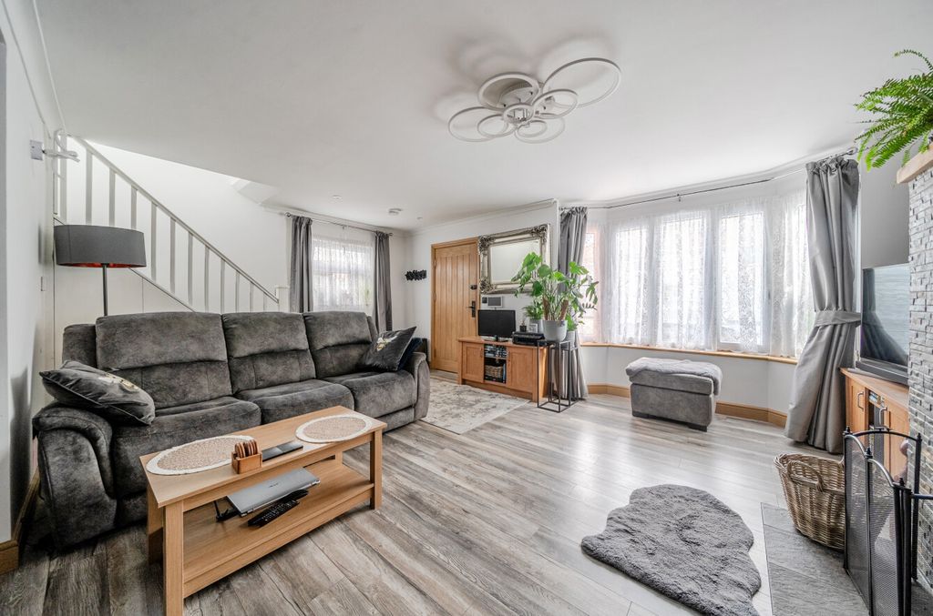Property photo 2 of 10 1521358-19-1A0A5B...