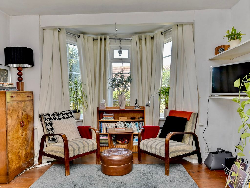 Property photo 3 of 19