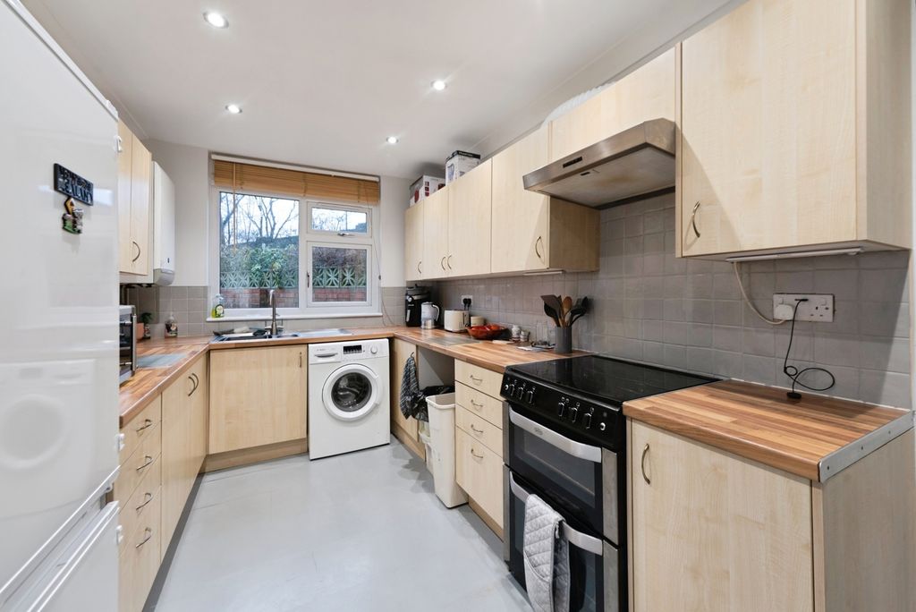 Property photo 2 of 12 Pbox-Img.Jpg