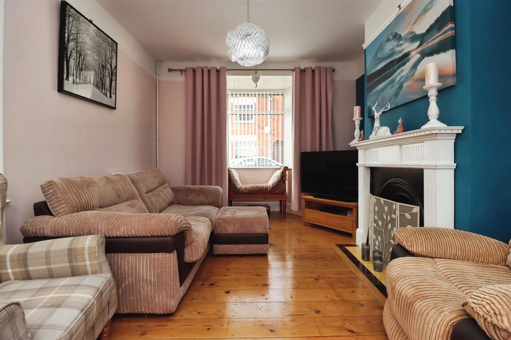 Property photo 3 of 20