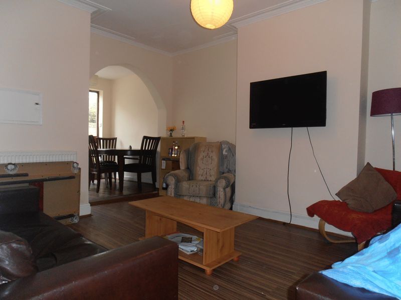 Property photo 2 of 9 Photo 3