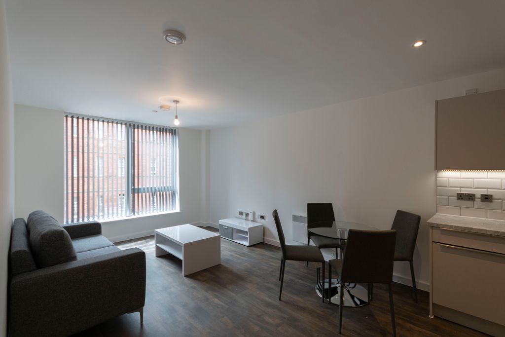 Property photo 2 of 8