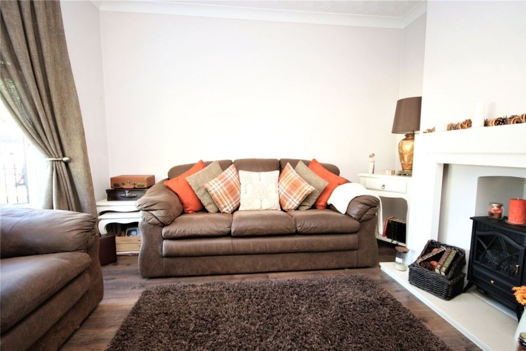 Property photo 3 of 10 Lrg_266 Park Road 2