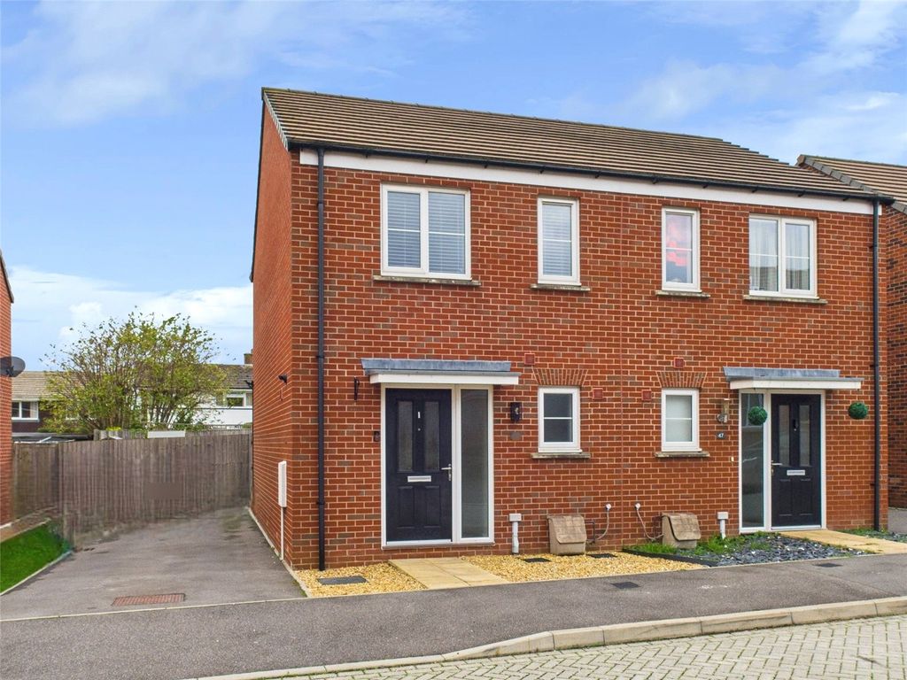 Property photo 1 of 16 Front