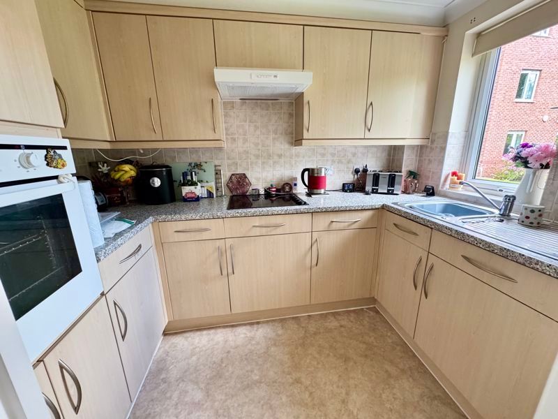 Property photo 2 of 17 Kitchen