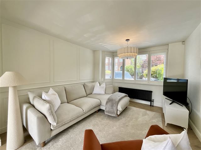 Property photo 2 of 19 Lounge