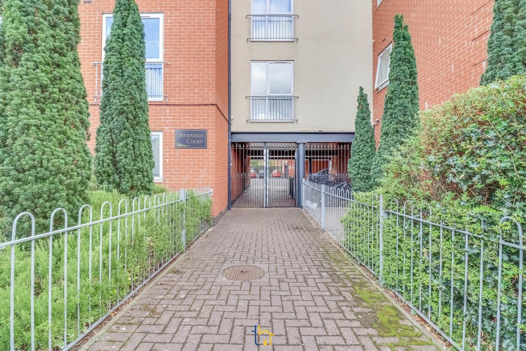 Property photo 2 of 10