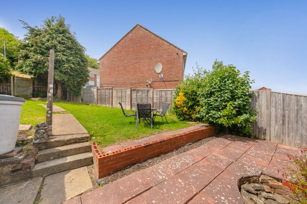 Property photo 1 of 23