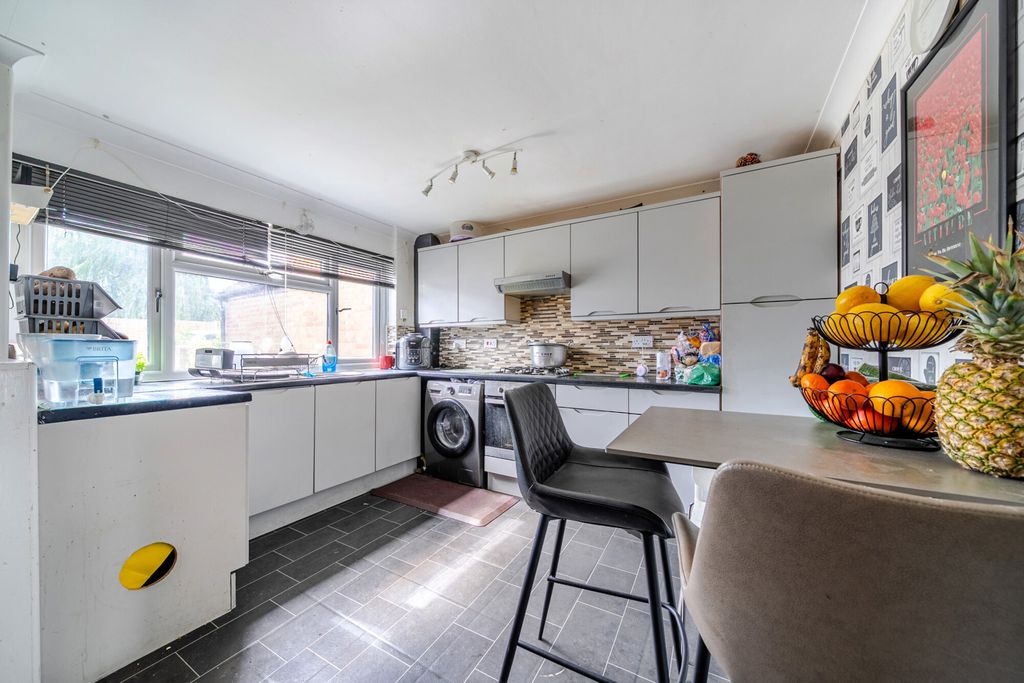 Property photo 2 of 15 Kitchen