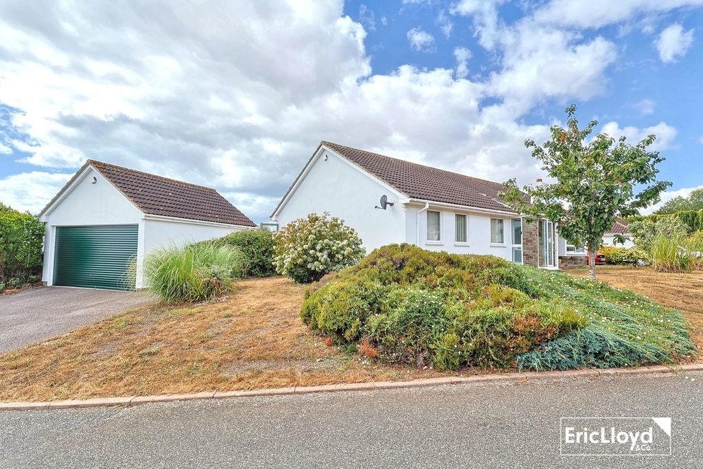 Property photo 1 of 18 Photo 20