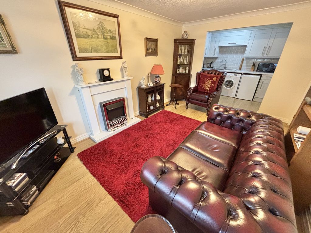 Property photo 3 of 9