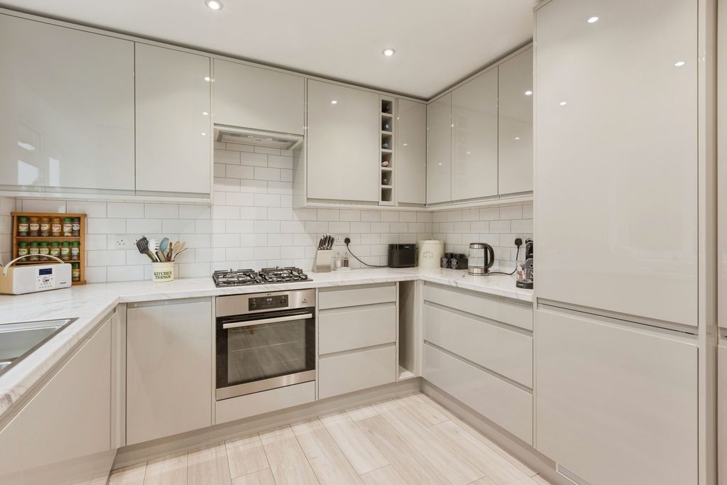 Property photo 1 of 17 Pbox-Img.Jpg