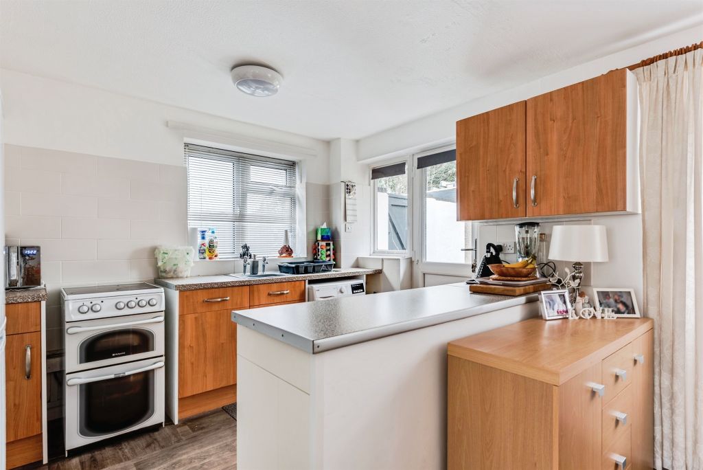 Property photo 3 of 11