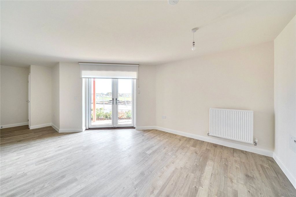 Property photo 2 of 9 Picture No. 10