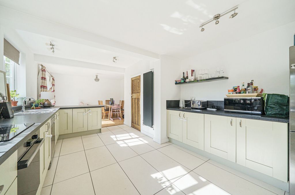 Property photo 3 of 26 6A705A11Ab256-148...