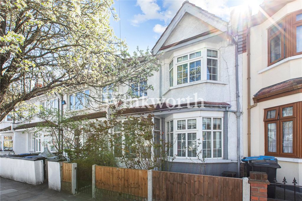 Property photo 2 of 18 Picture No. 36