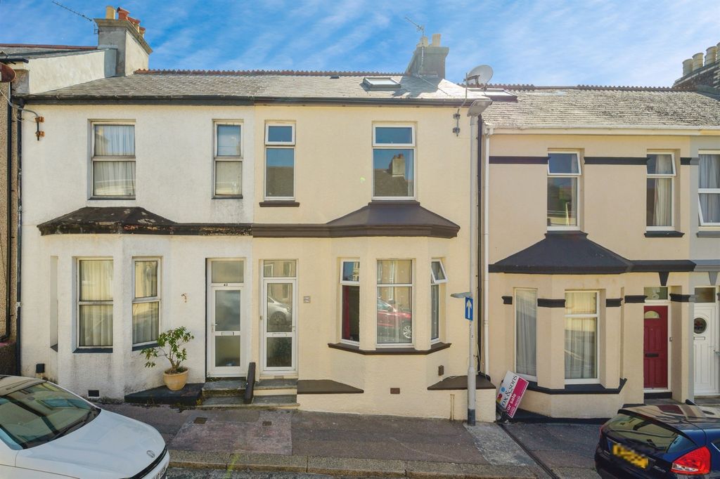 Property photo 1 of 16