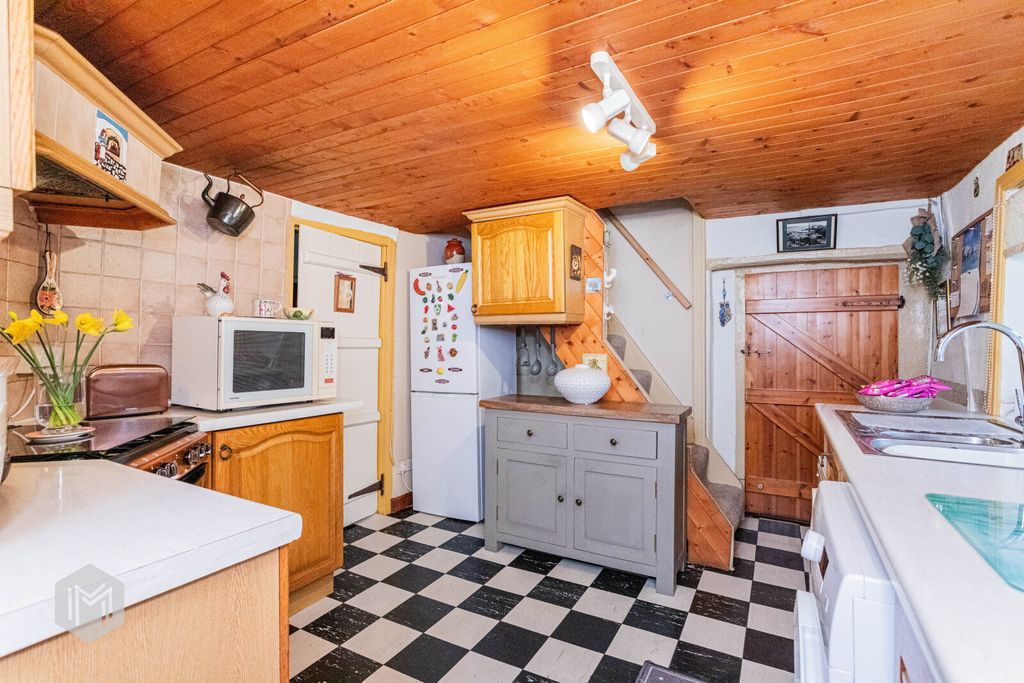 Property photo 3 of 21 Picture No. 05