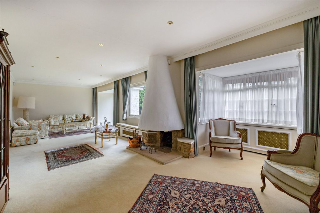 Property photo 2 of 16 Drawing Room