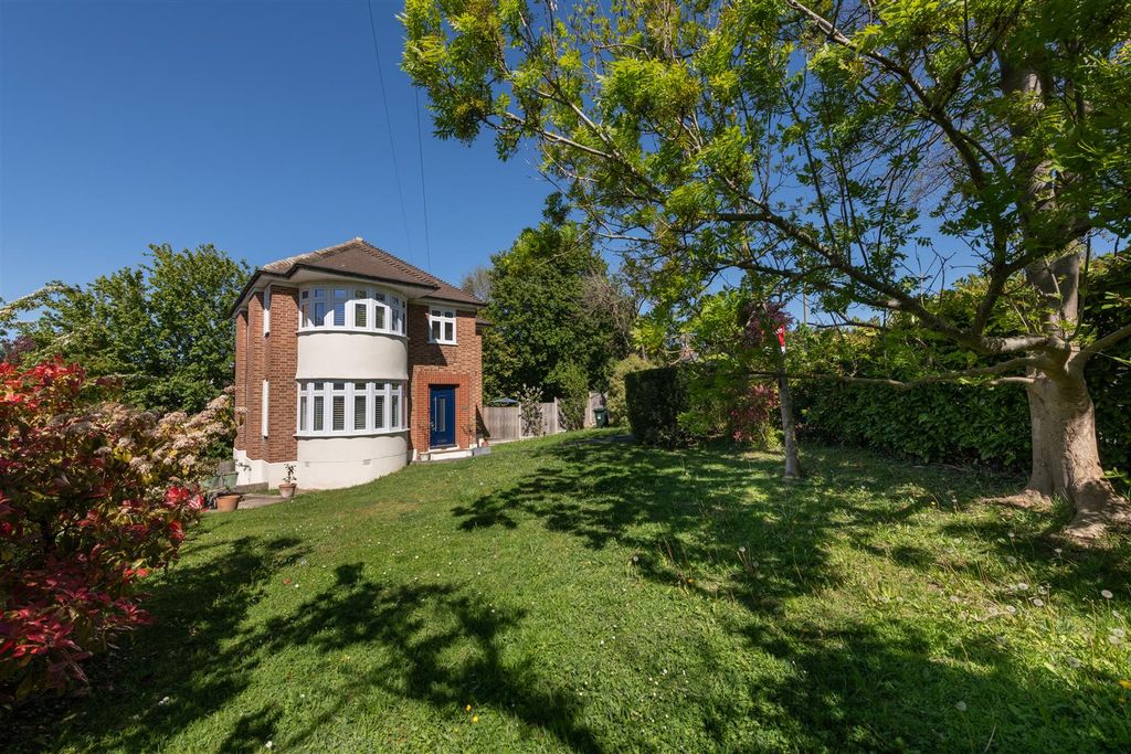 Property photo 1 of 29 Hampden 29.Jpg